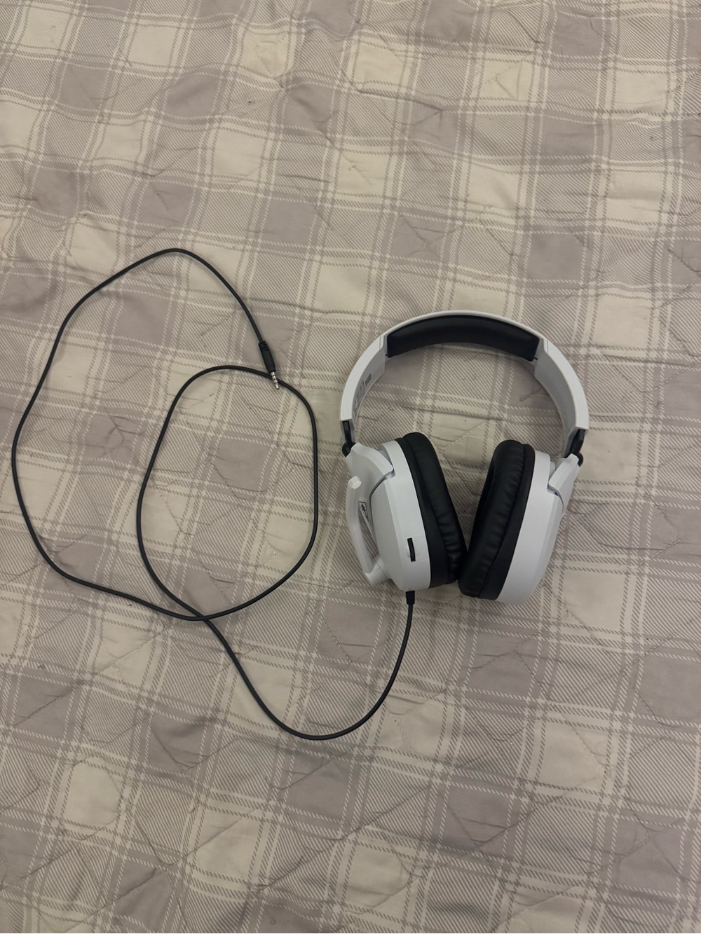 Wired White Over-Ear Headphones with Black Cushioned Ear Pads